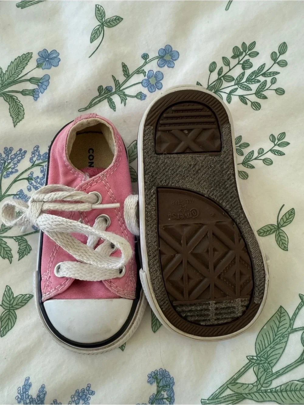 Converse Kids Pink Canvas Low-Top Sneakers with White Laces